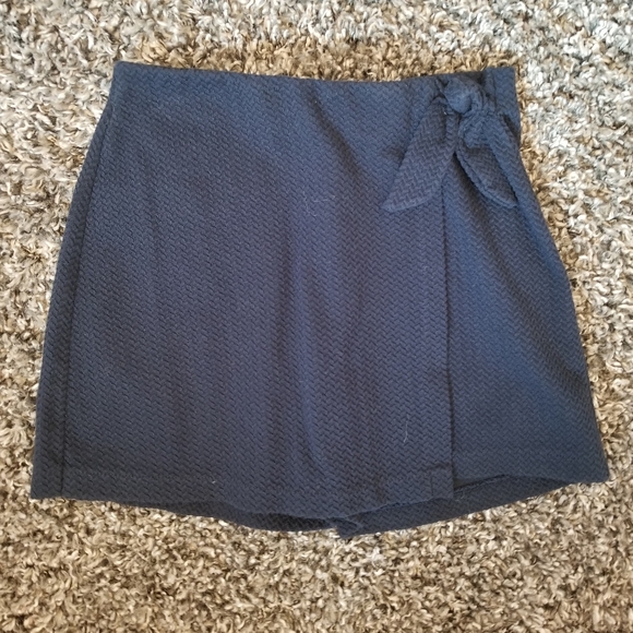 Zara Other - Used ribbed navy skort